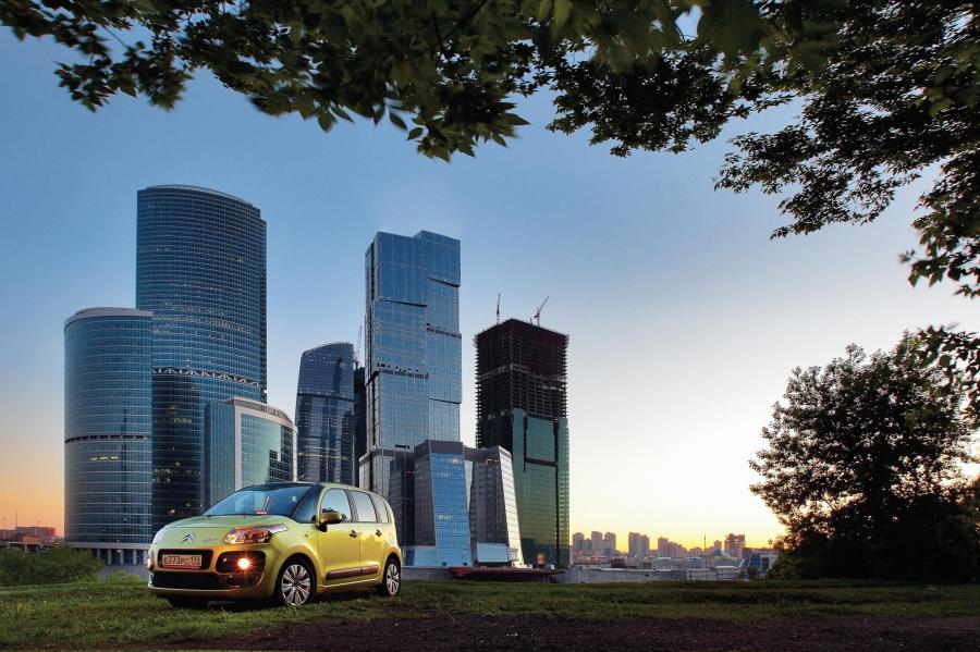  Citroen C3 Picasso 2009 года  (фото 86 из 242)